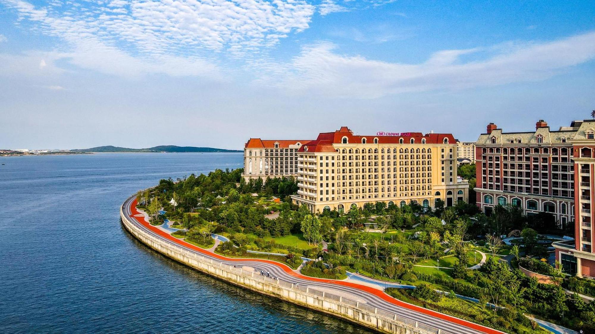 Crowne Plaza Qingdaoorientalmoviemetropolis By Ihg Hotel Exterior photo