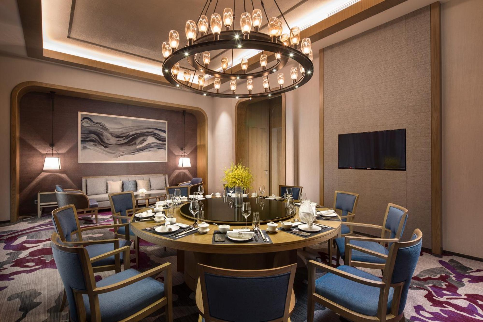 Crowne Plaza Qingdaoorientalmoviemetropolis By Ihg Hotel Exterior photo