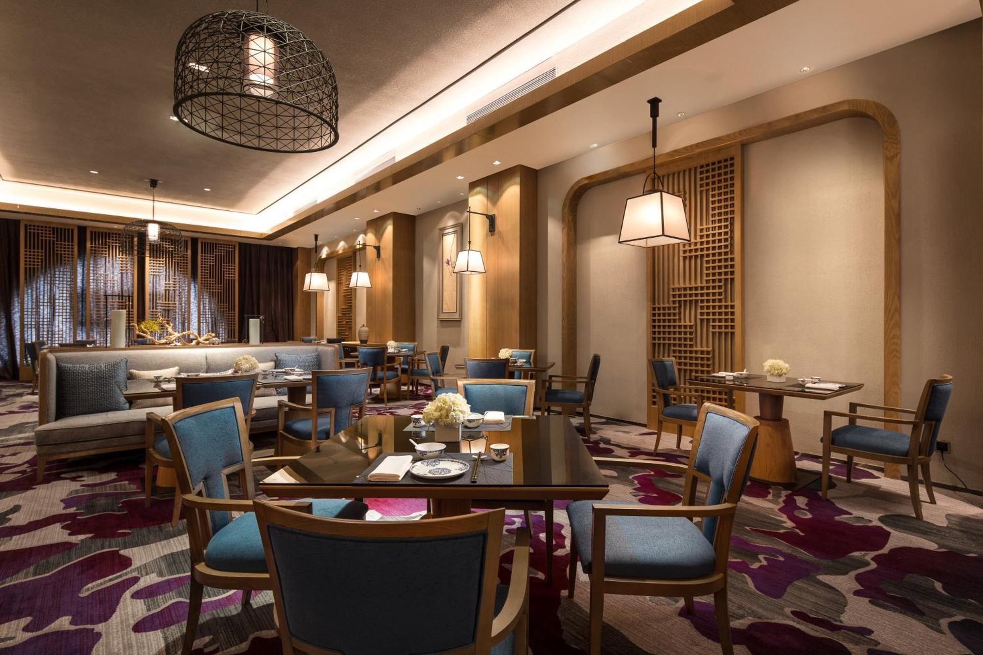 Crowne Plaza Qingdaoorientalmoviemetropolis By Ihg Hotel Exterior photo